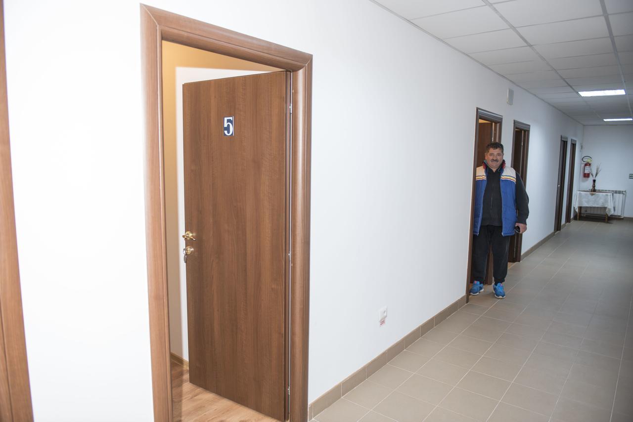 Focşani Hostel Ruxandra מראה חיצוני תמונה